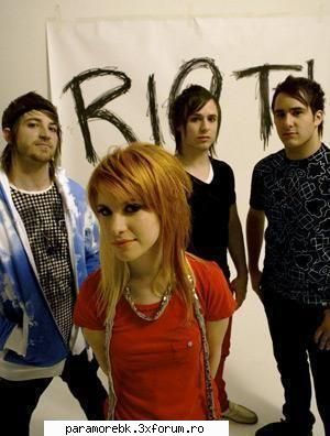 Poze - saya - Paramore