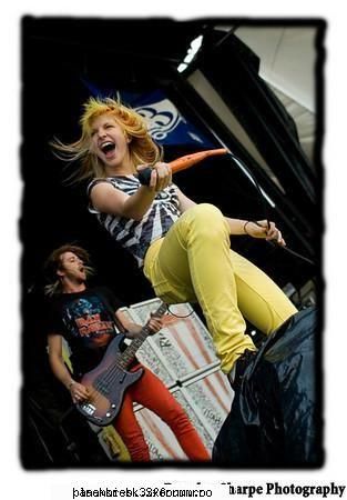 Poze - saya - Paramore