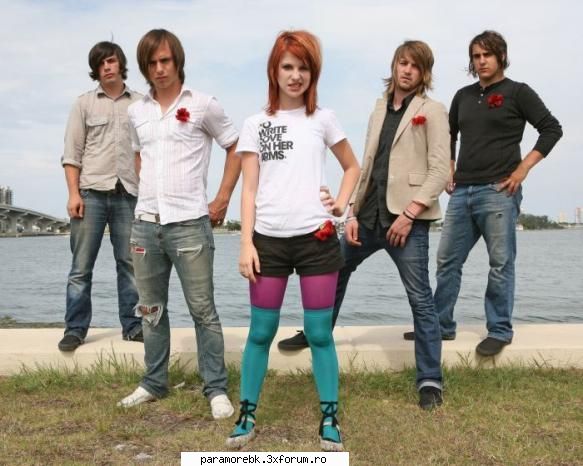 Poze - saya - Paramore