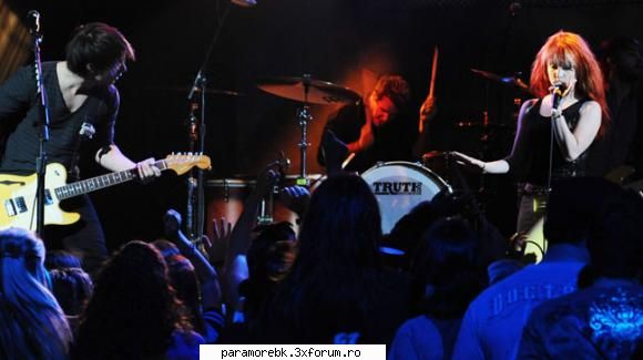Poze - saya - Paramore