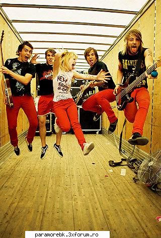 Poze - saya - Paramore