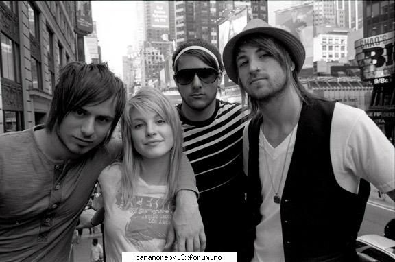 Poze - saya - Paramore