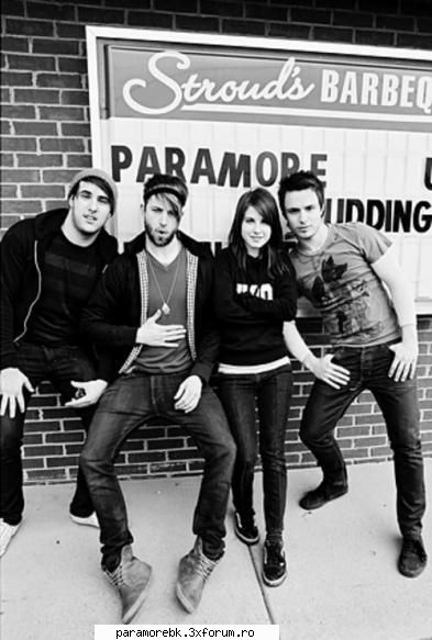Poze - saya - Paramore