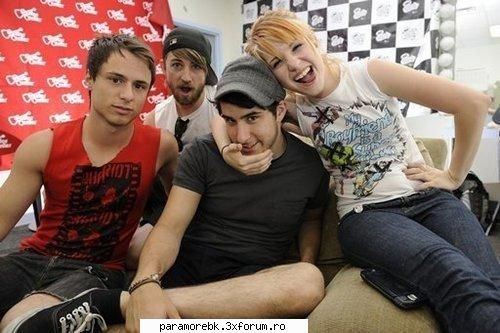 Poze - saya - Paramore
