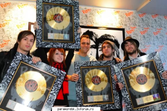 Poze - lav_ubesk_paramore - Paramore