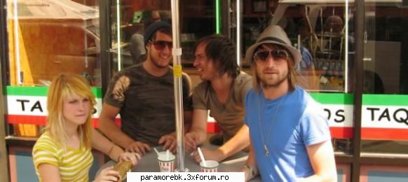 Poze - lav_ubesk_paramore - Paramore