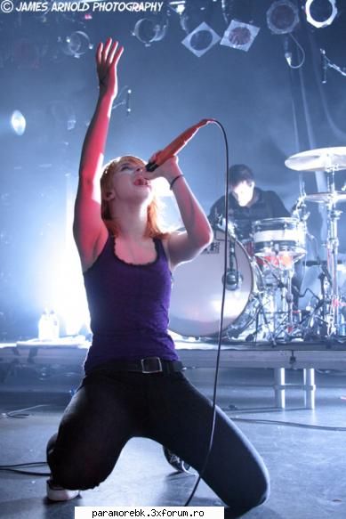 pe scena - lav_ubesk_paramore - Hayley