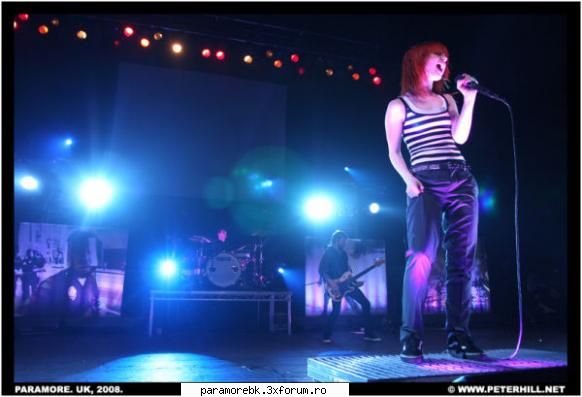 pe scena - lav_ubesk_paramore - Hayley