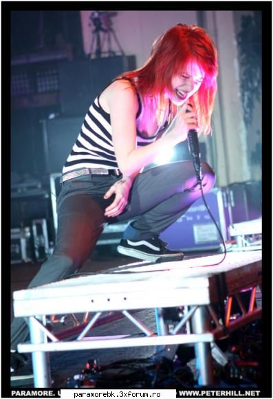 pe scena - lav_ubesk_paramore - Hayley