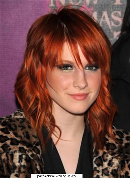 poze cu Hayley - hayley seamana mult q kate nash mai ales in poza - Hayley