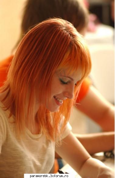 poze cu Hayley - moooor dupa poza asta - Hayley