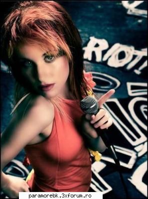 poze cu Hayley - lav_ubesk_paramore - Hayley